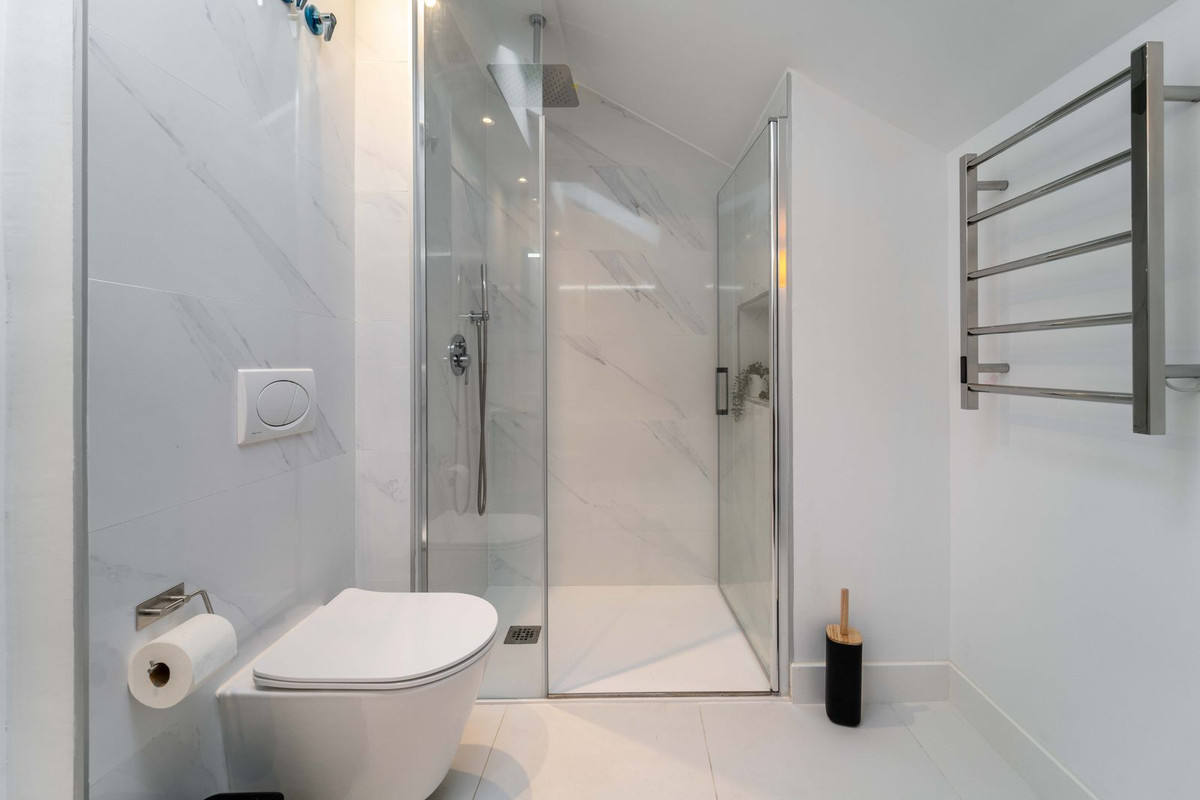 3 Bed Apartment for sale in Fuengirola Costa Del Sol, Málaga, Spain