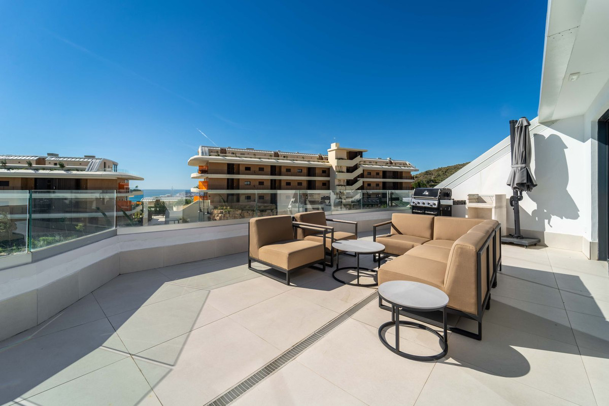 3 Bed Apartment for sale in Fuengirola Costa Del Sol, Málaga, Spain