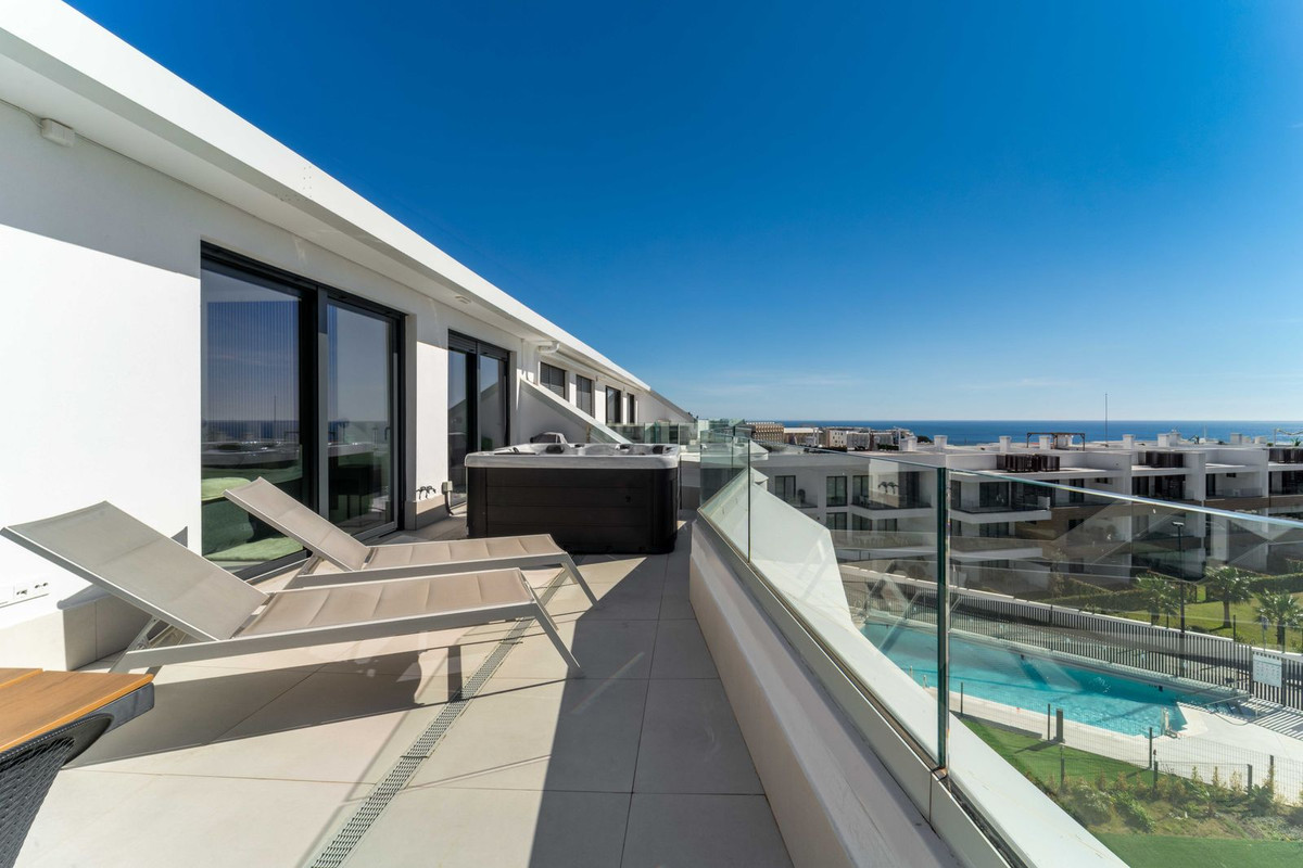 3 Bed Apartment for sale in Fuengirola Costa Del Sol, Málaga, Spain