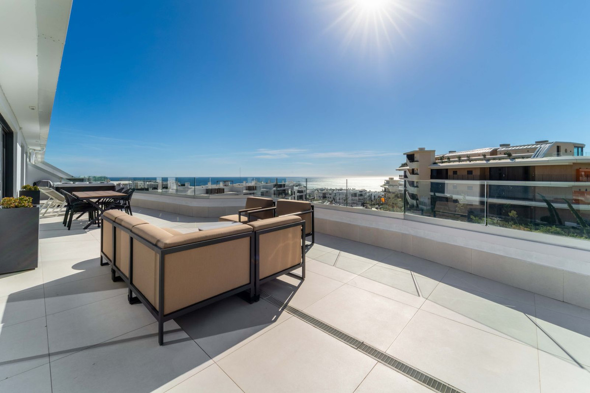 3 Bed Apartment for sale in Fuengirola Costa Del Sol, Málaga, Spain