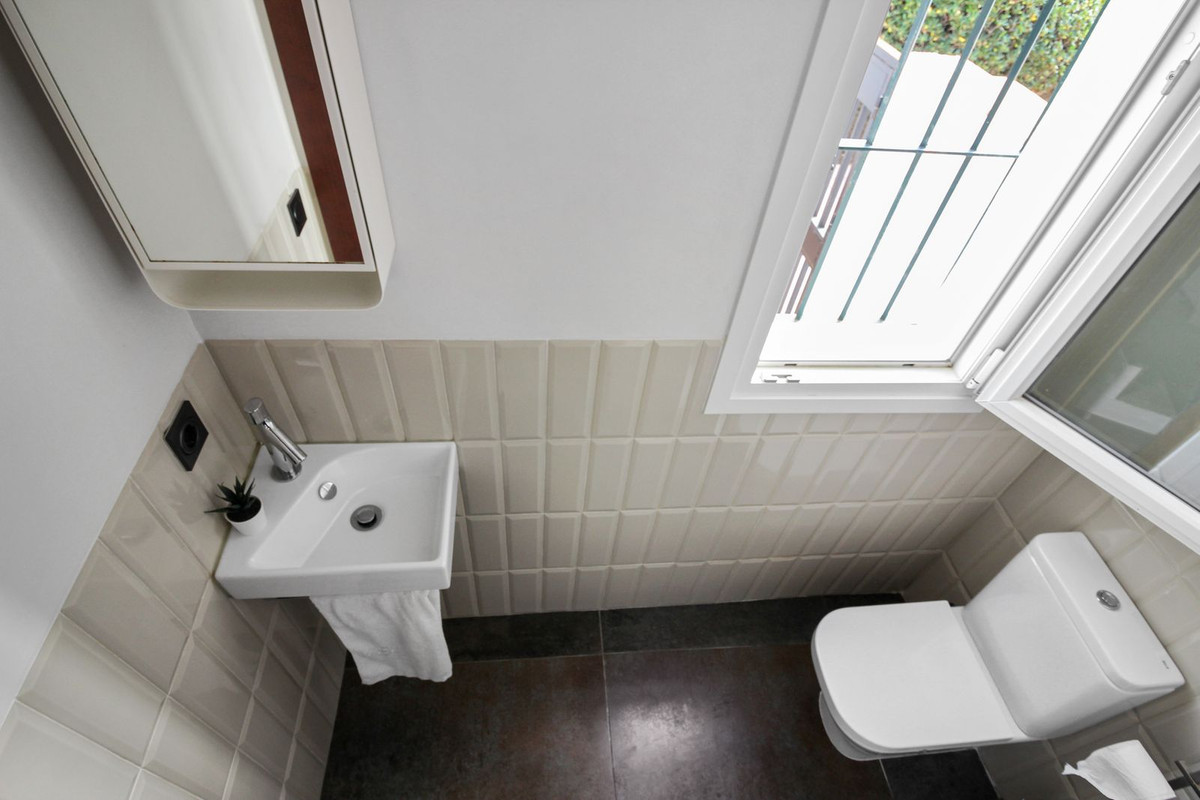 4 Bed Townhouse for sale in Casares Costa Del Sol, Málaga, Spain