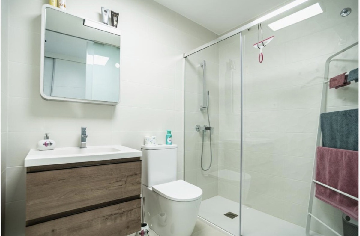 Se vende Apartamento Planta Baja de 2 dormitorios en Costa Blanca, Alicante, España