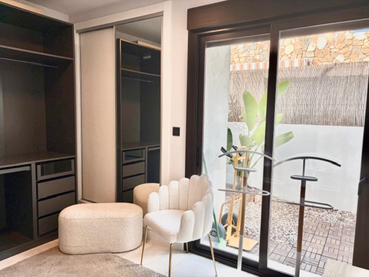 Se vende Villa - Chalet de 3 dormitorios en Costa Blanca, Alicante, España