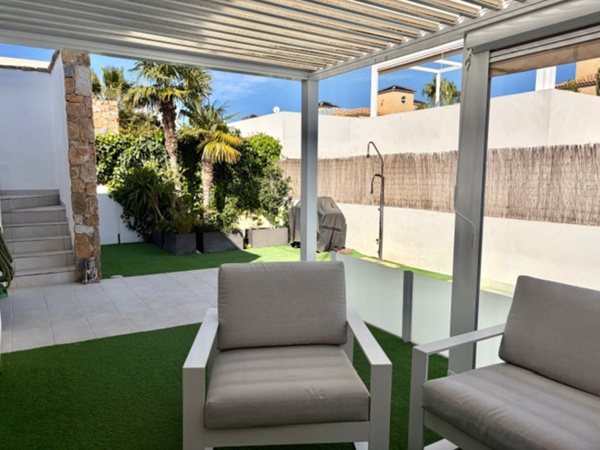 Se vende Villa - Chalet de 3 dormitorios en Costa Blanca, Alicante, España