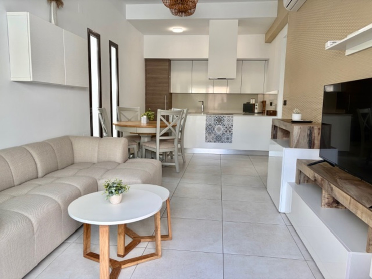 Se vende Villa - Chalet de 3 dormitorios en Costa Blanca, Alicante, España