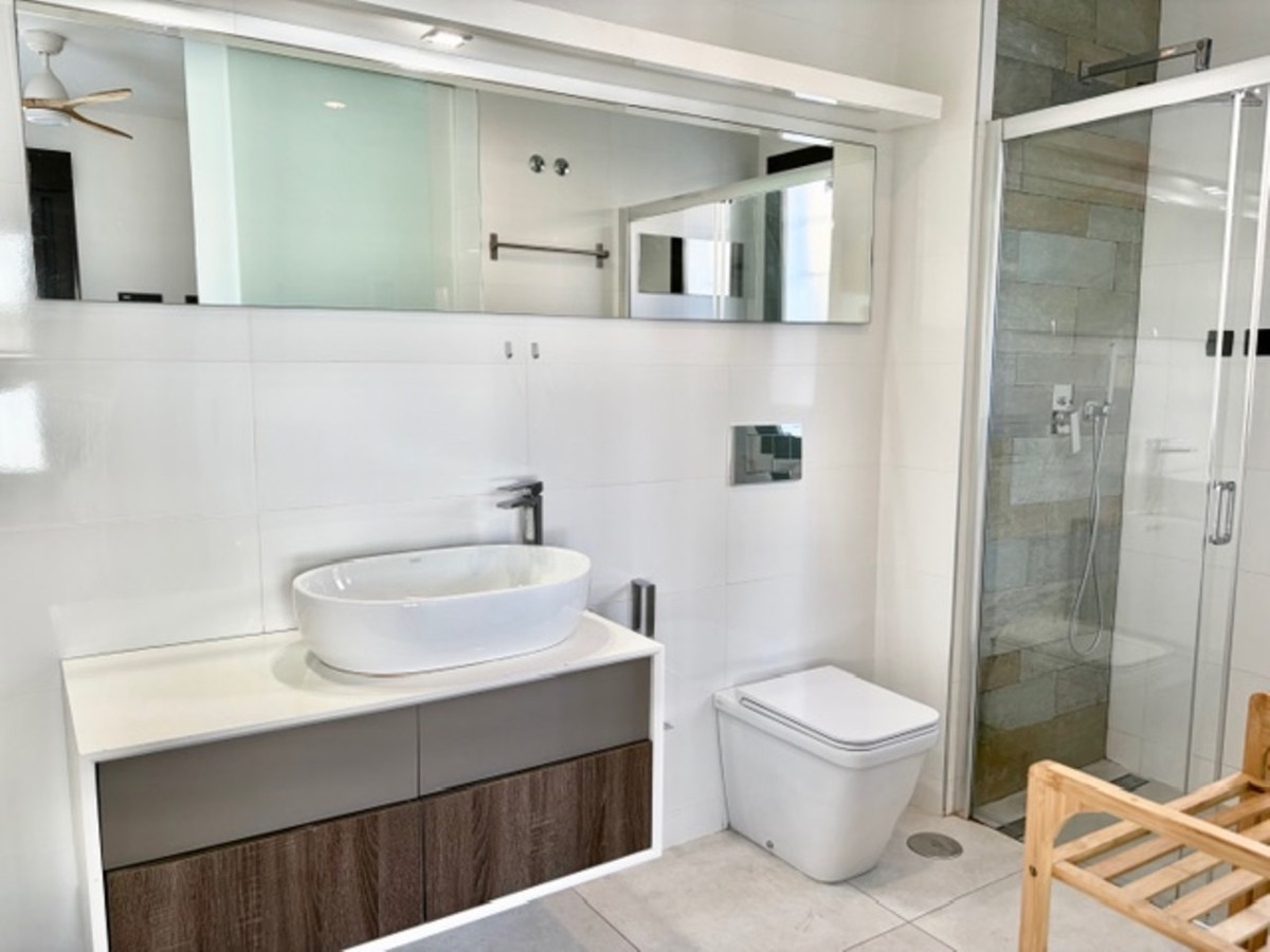 Se vende Villa - Chalet de 3 dormitorios en Costa Blanca, Alicante, España