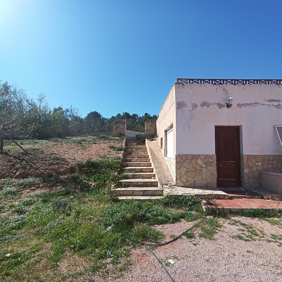 6 Bed Townhouse for sale in Elda Costa Blanca, Alicante, Spain