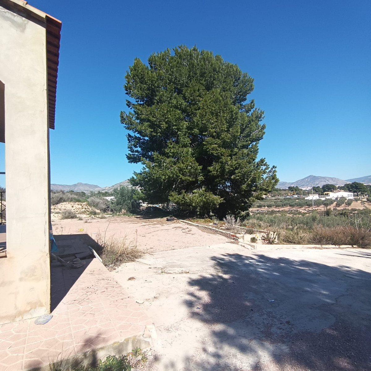 6 Bed Townhouse for sale in Elda Costa Blanca, Alicante, Spain
