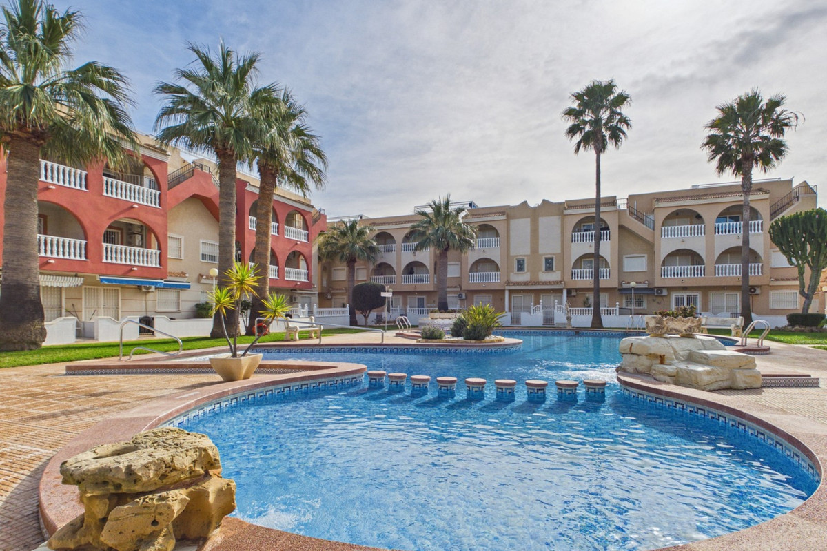 Se vende Apartamento Planta Media de 2 dormitorios en Costa Calida, Murcia, España