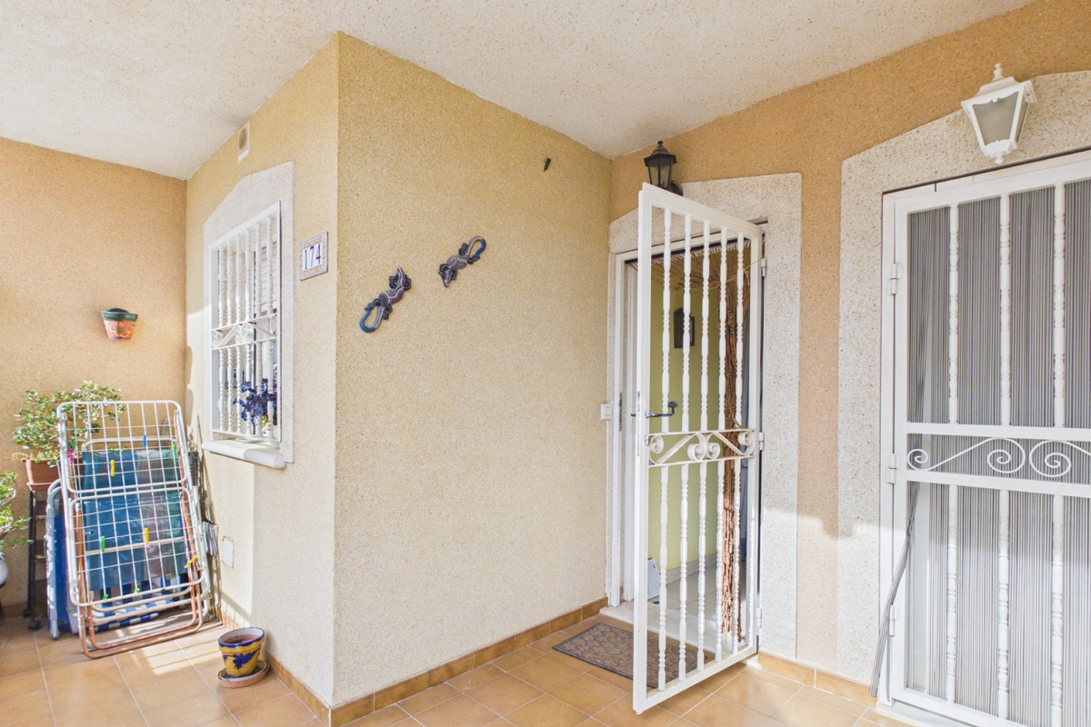 Se vende Apartamento Planta Media de 2 dormitorios en Costa Calida, Murcia, España