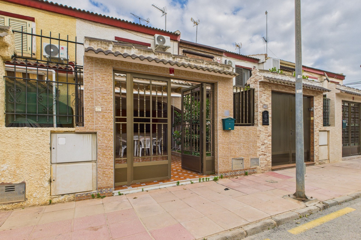Se vende Adosada de 3 dormitorios en Costa Calida, Murcia, España