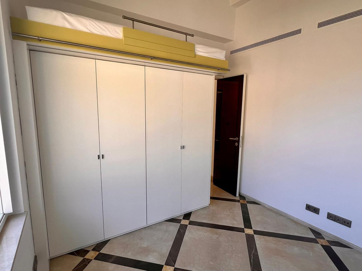 3 Bed Apartment for sale in Benahavís Costa Del Sol, Málaga, Spain