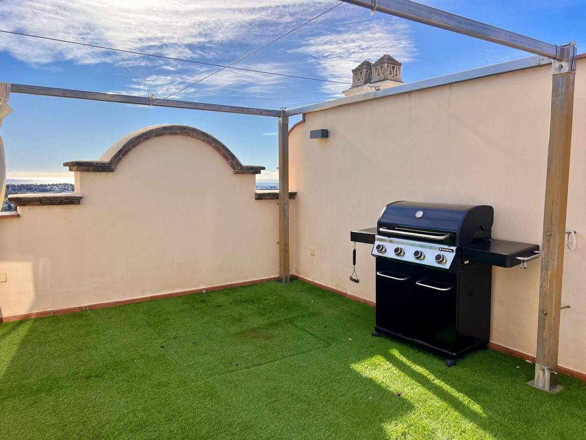 3 Bed Apartment for sale in Benahavís Costa Del Sol, Málaga, Spain