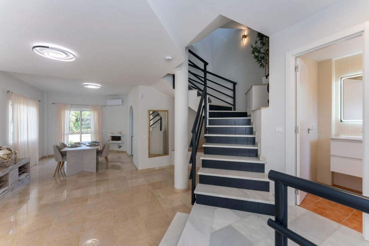 Se vende Pareada de 3 dormitorios en Costa Del Sol, Málaga, España