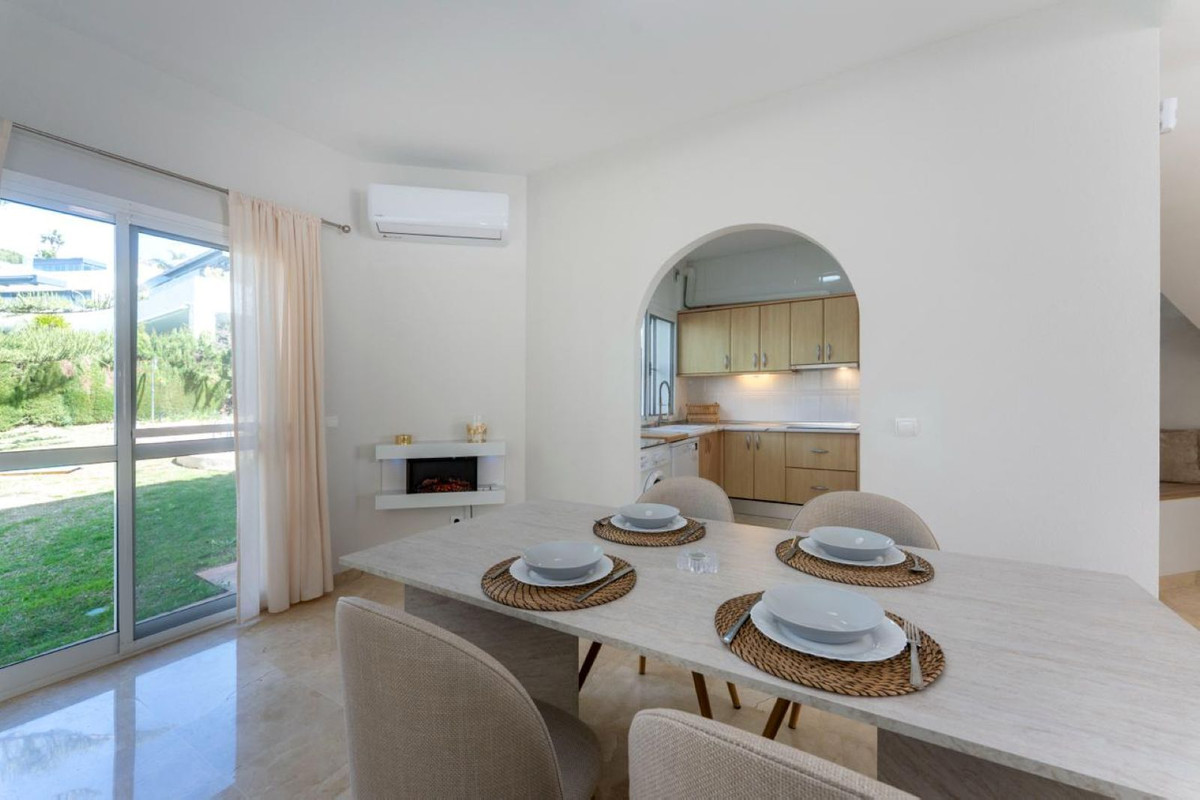 Se vende Pareada de 3 dormitorios en Costa Del Sol, Málaga, España