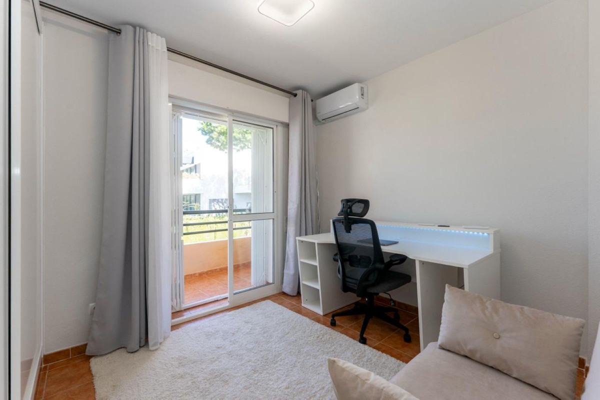 Se vende Pareada de 3 dormitorios en Costa Del Sol, Málaga, España