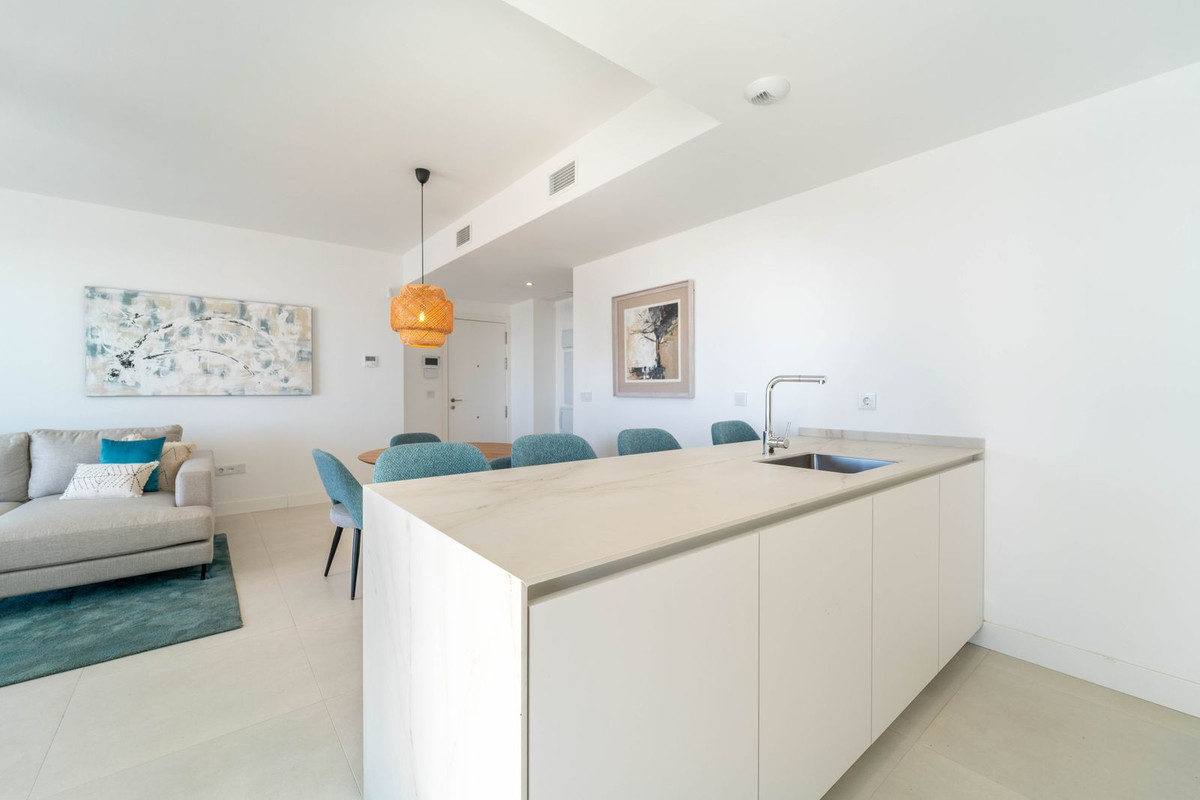 2 Bed Apartment for sale in Fuengirola Costa Del Sol, Málaga, Spain