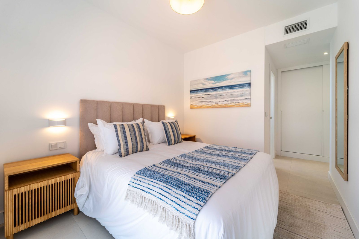 2 Bed Apartment for sale in Fuengirola Costa Del Sol, Málaga, Spain