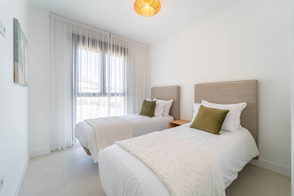 2 Bed Apartment for sale in Fuengirola Costa Del Sol, Málaga, Spain