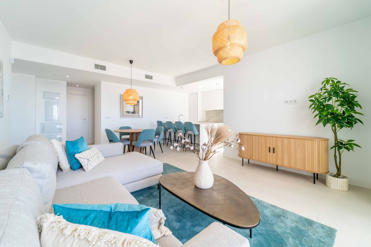 2 Bed Apartment for sale in Fuengirola Costa Del Sol, Málaga, Spain