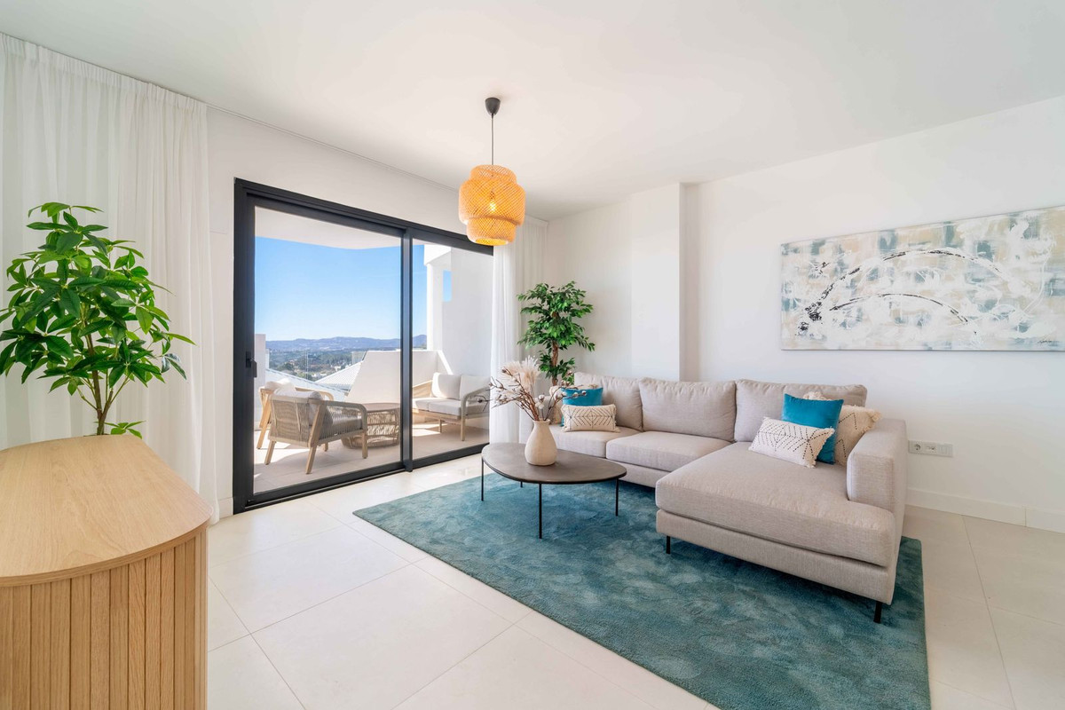 2 Bed Apartment for sale in Fuengirola Costa Del Sol, Málaga, Spain