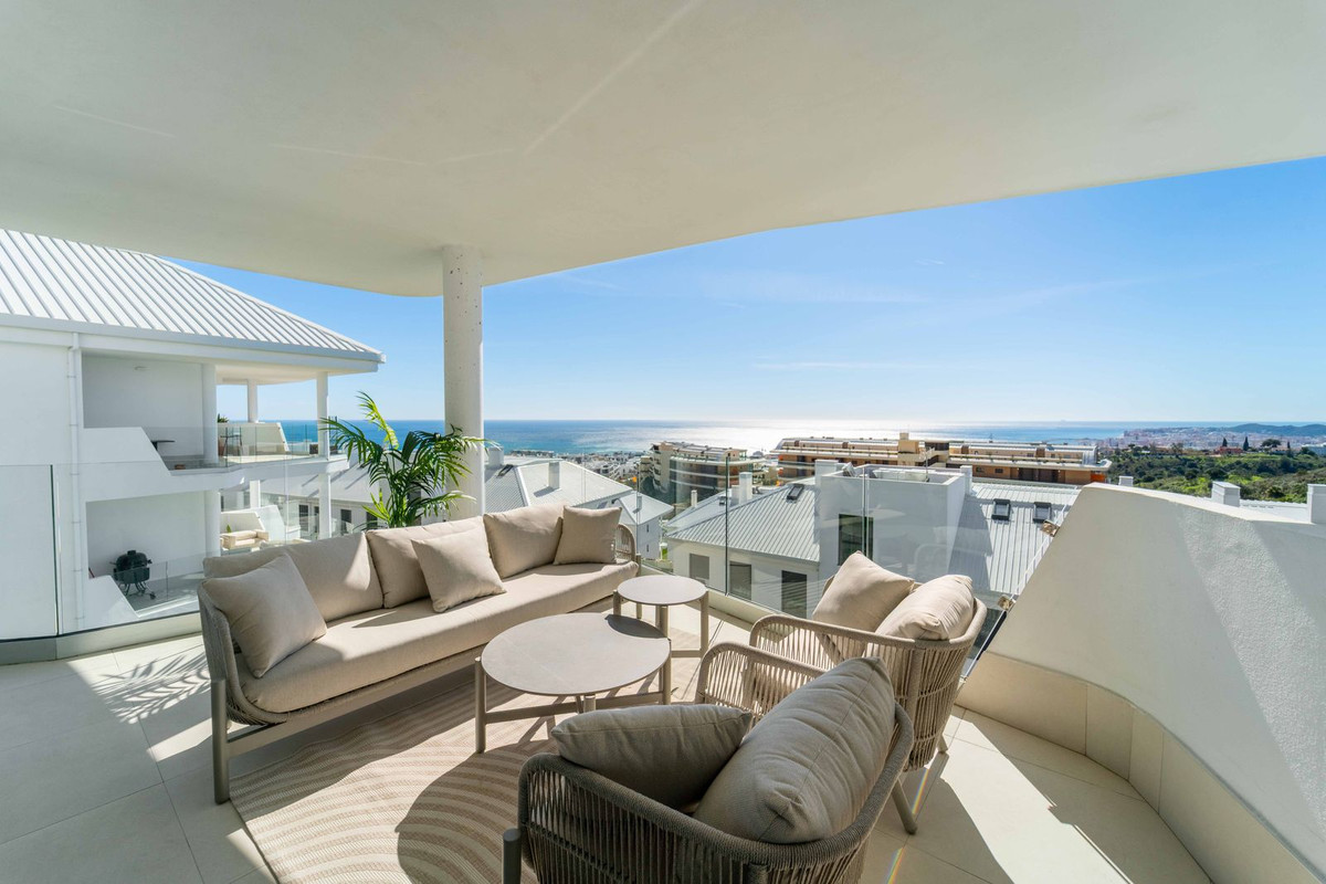 3 Bed Apartment for sale in Fuengirola Costa Del Sol, Málaga, Spain