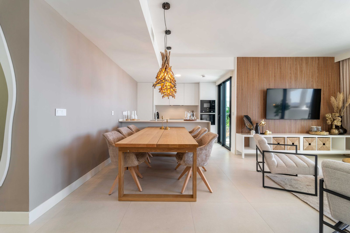 3 Bed Apartment for sale in Fuengirola Costa Del Sol, Málaga, Spain