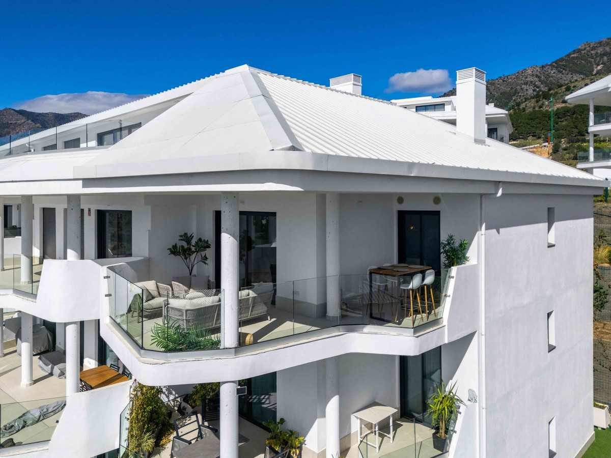 3 Bed Apartment for sale in Fuengirola Costa Del Sol, Málaga, Spain
