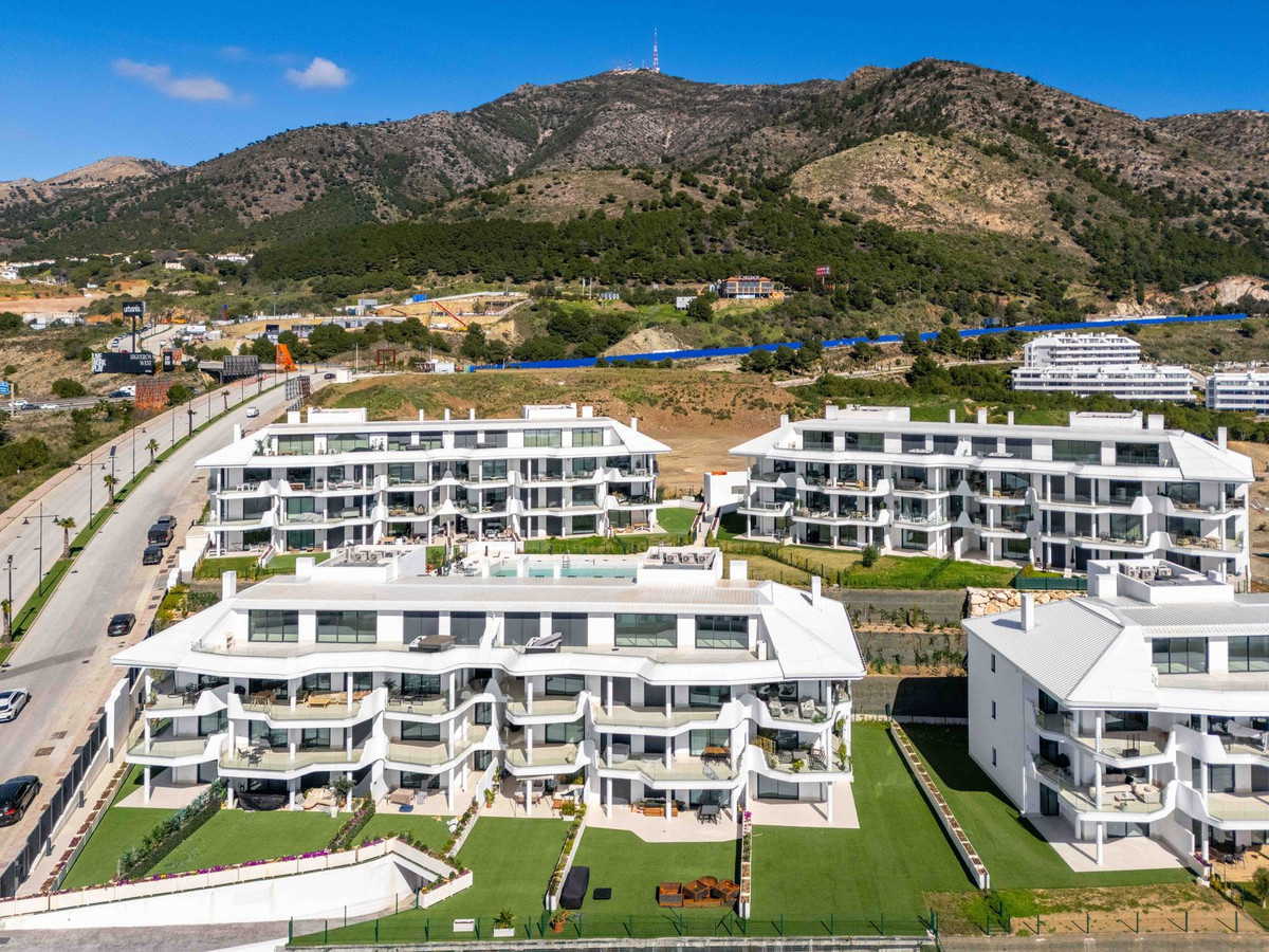 3 Bed Apartment for sale in Fuengirola Costa Del Sol, Málaga, Spain