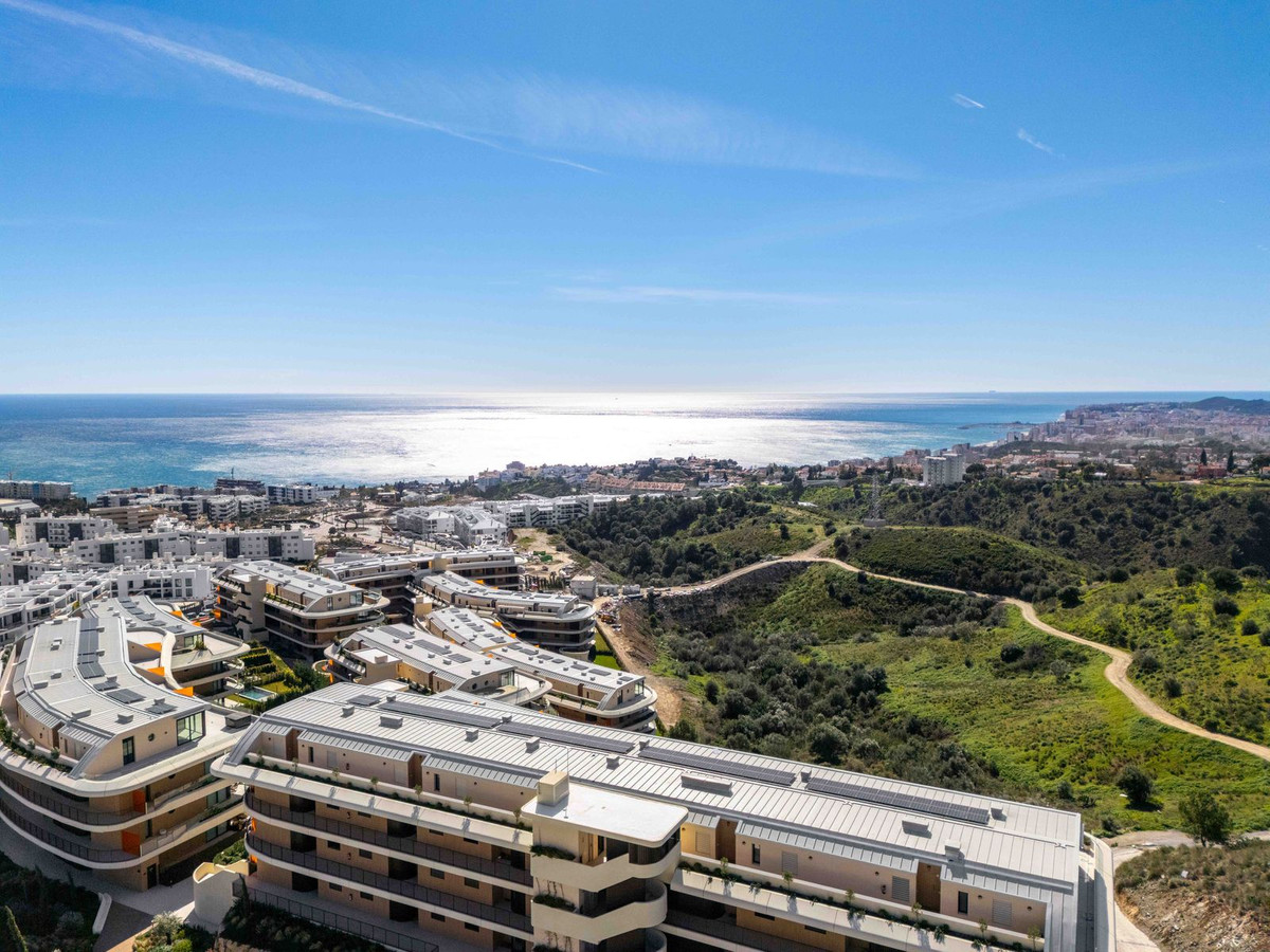 3 Bed Apartment for sale in Fuengirola Costa Del Sol, Málaga, Spain