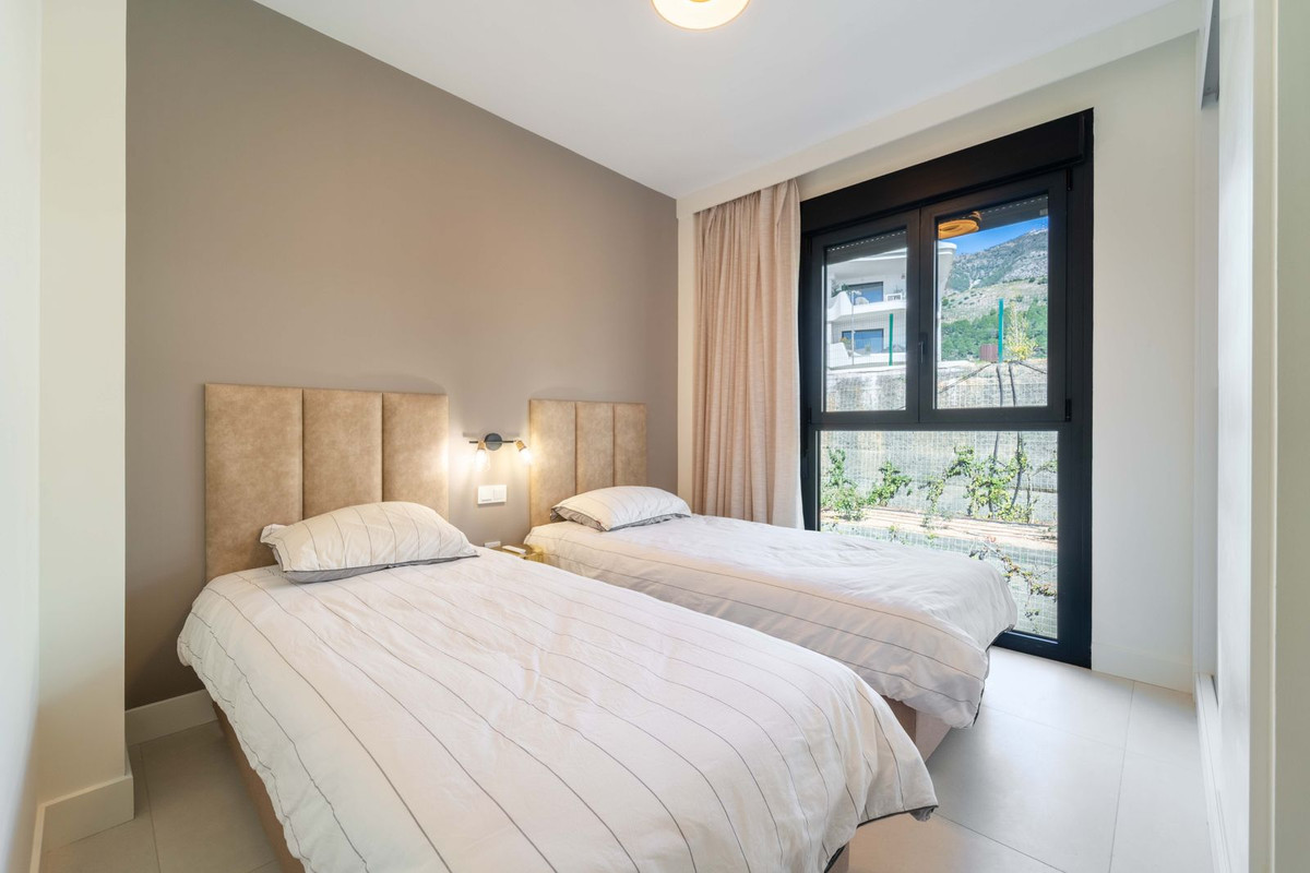3 Bed Apartment for sale in Fuengirola Costa Del Sol, Málaga, Spain
