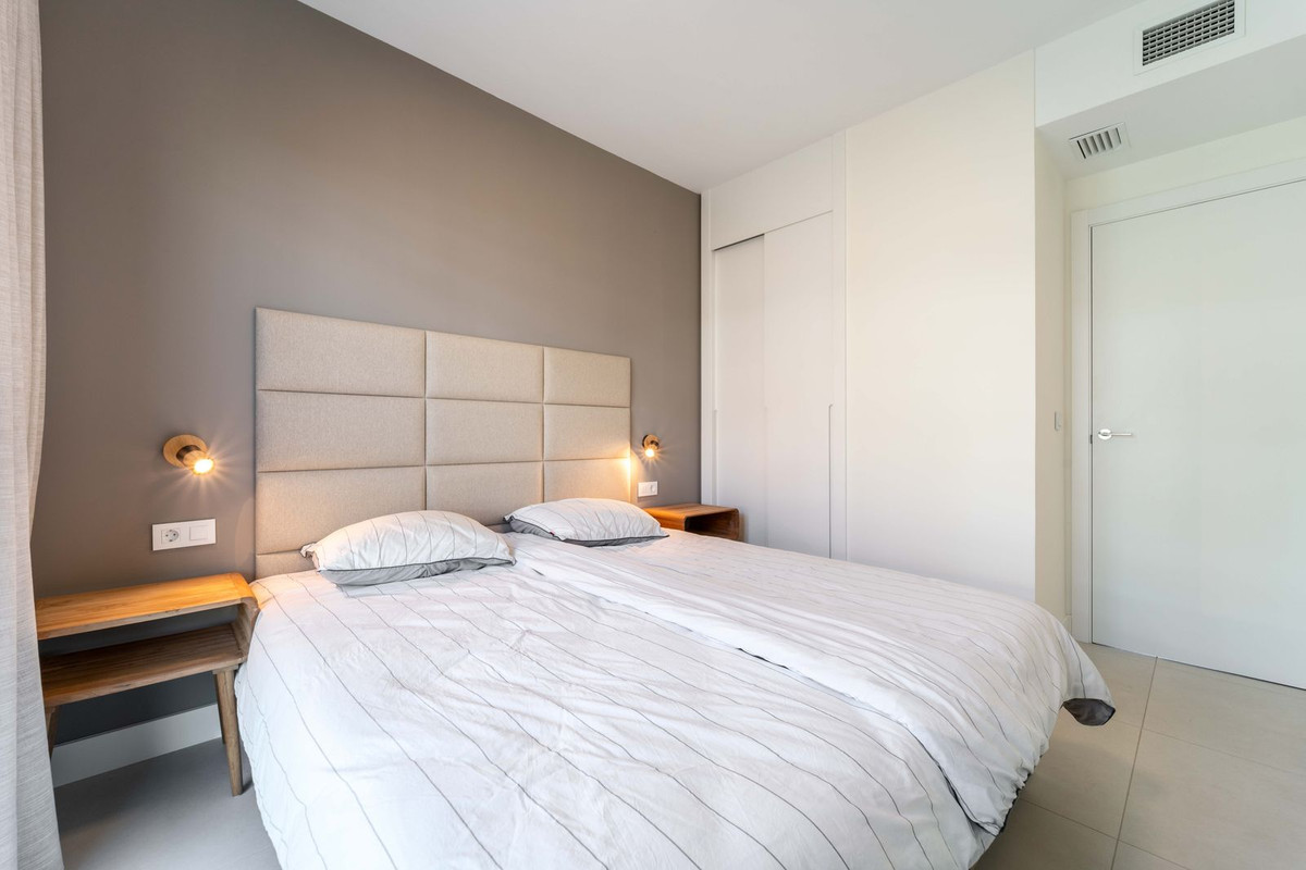 3 Bed Apartment for sale in Fuengirola Costa Del Sol, Málaga, Spain