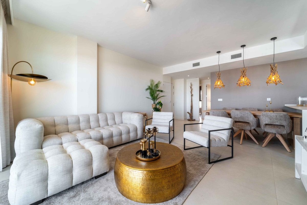3 Bed Apartment for sale in Fuengirola Costa Del Sol, Málaga, Spain