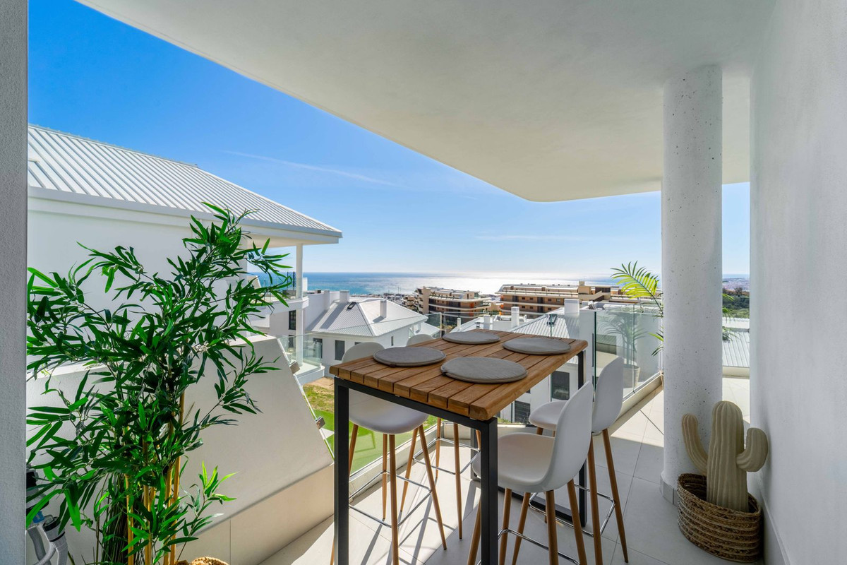3 Bed Apartment for sale in Fuengirola Costa Del Sol, Málaga, Spain