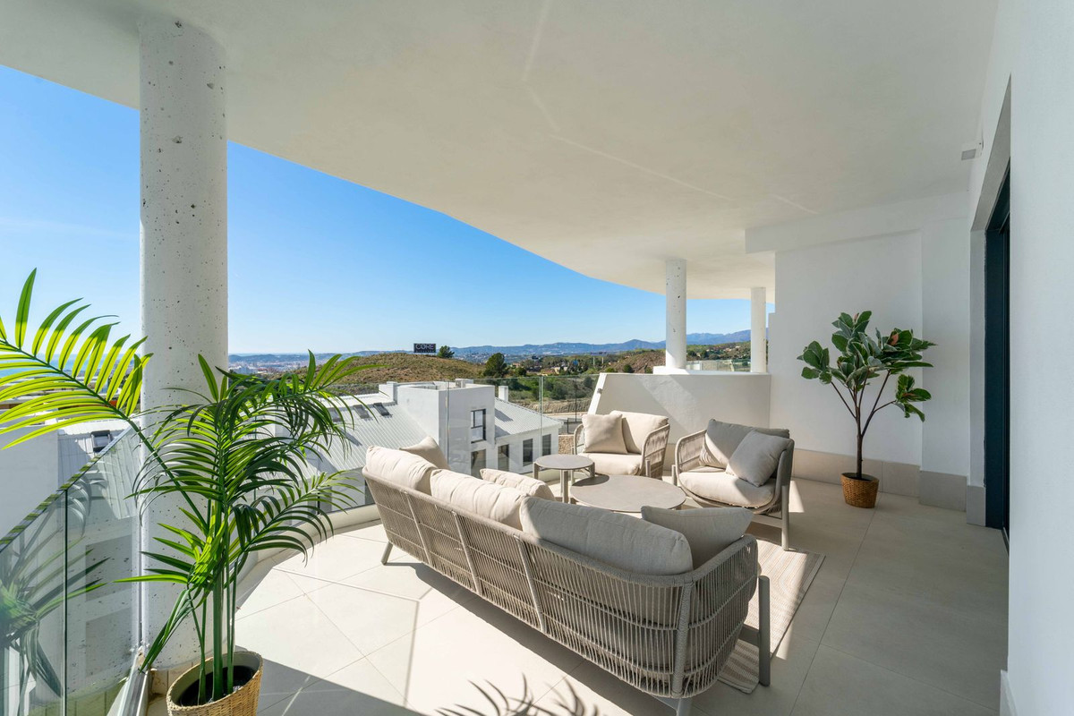 3 Bed Apartment for sale in Fuengirola Costa Del Sol, Málaga, Spain