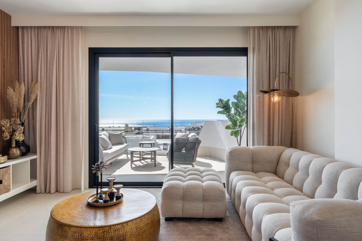 3 Bed Apartment for sale in Fuengirola Costa Del Sol, Málaga, Spain