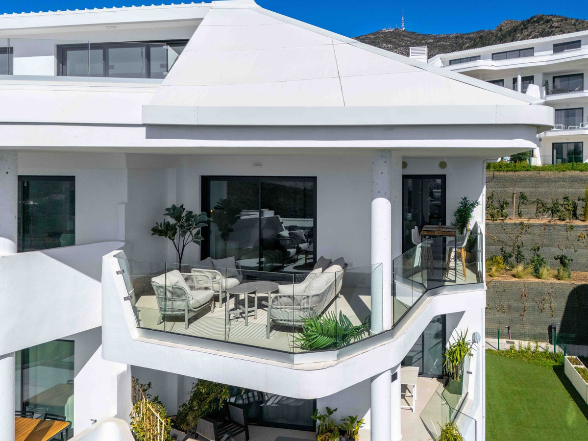 3 Bed Apartment for sale in Fuengirola Costa Del Sol, Málaga, Spain