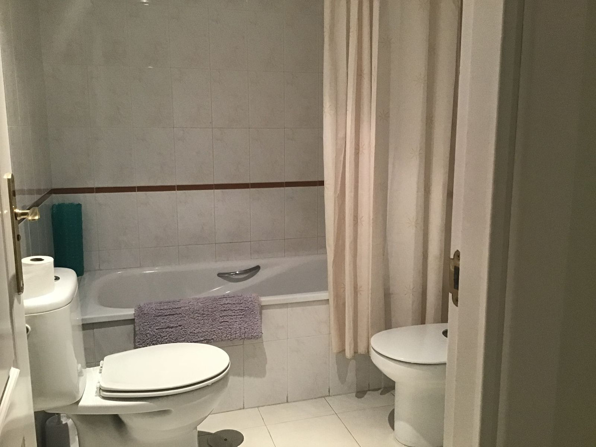 Se vende Apartamento Planta Baja de 3 dormitorios en Costa Del Sol, Málaga, España