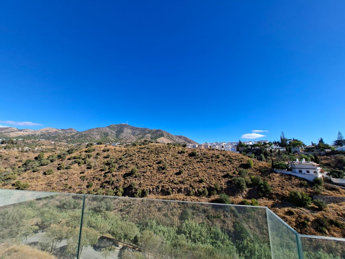 3 Bed Townhouse for sale in Fuengirola Costa Del Sol, Málaga, Spain