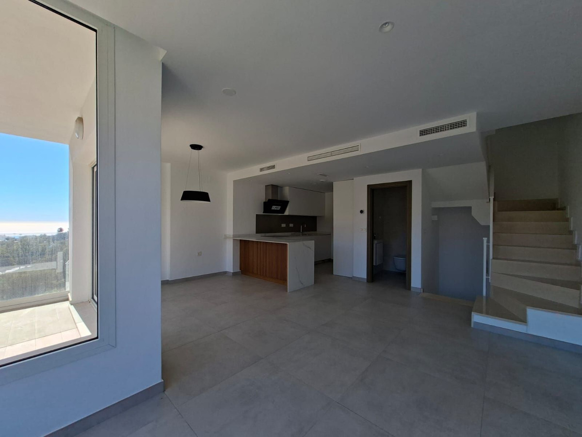 3 Bed Townhouse for sale in Fuengirola Costa Del Sol, Málaga, Spain