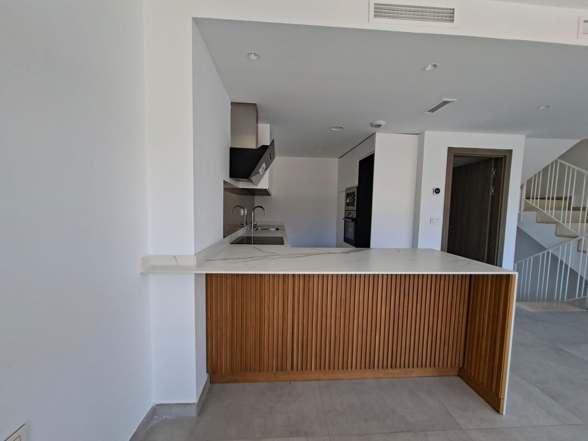3 Bed Townhouse for sale in Fuengirola Costa Del Sol, Málaga, Spain
