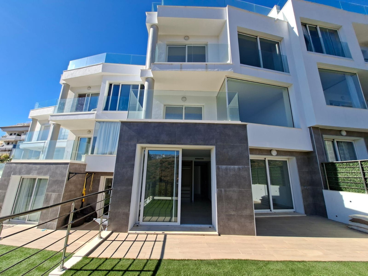 3 Bed Townhouse for sale in Fuengirola Costa Del Sol, Málaga, Spain