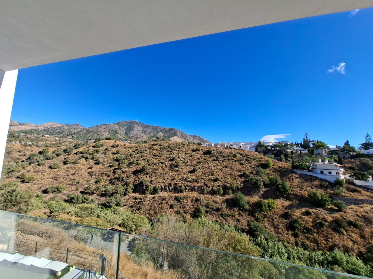 3 Bed Townhouse for sale in Fuengirola Costa Del Sol, Málaga, Spain