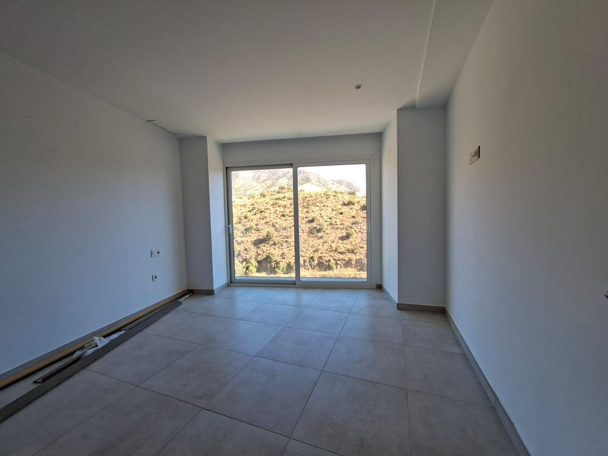3 Bed Townhouse for sale in Fuengirola Costa Del Sol, Málaga, Spain