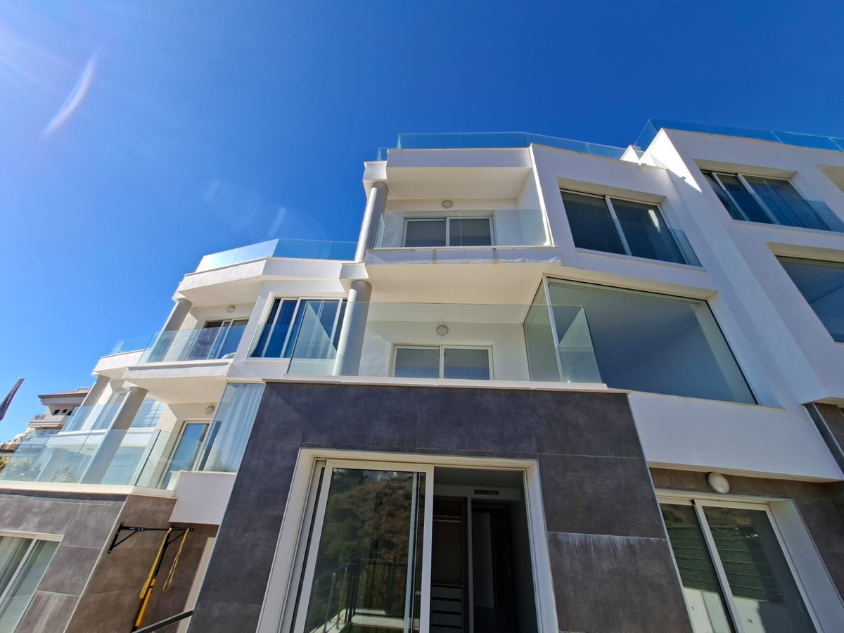 3 Bed Townhouse for sale in Fuengirola Costa Del Sol, Málaga, Spain
