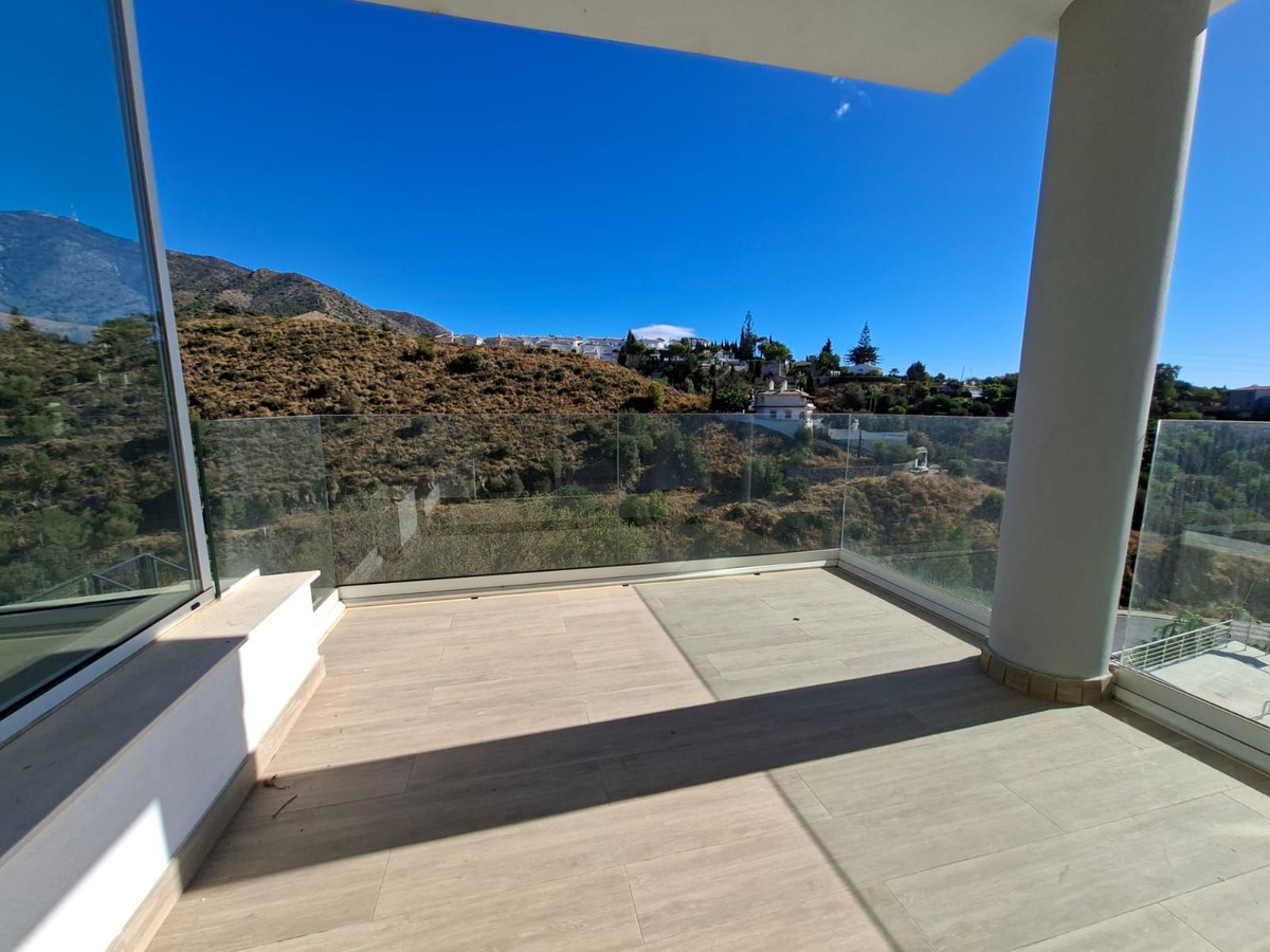 3 Bed Townhouse for sale in Fuengirola Costa Del Sol, Málaga, Spain