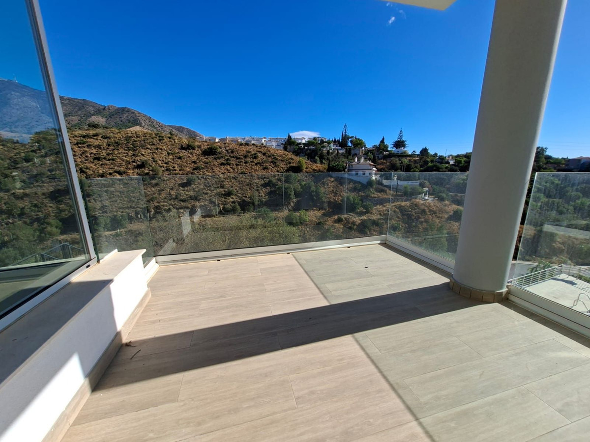 3 Bed Townhouse for sale in Fuengirola Costa Del Sol, Málaga, Spain