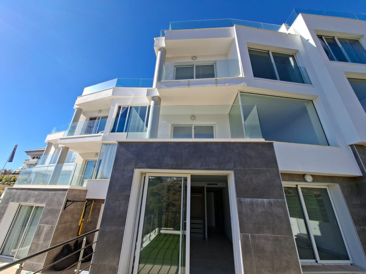 3 Bed Townhouse for sale in Fuengirola Costa Del Sol, Málaga, Spain