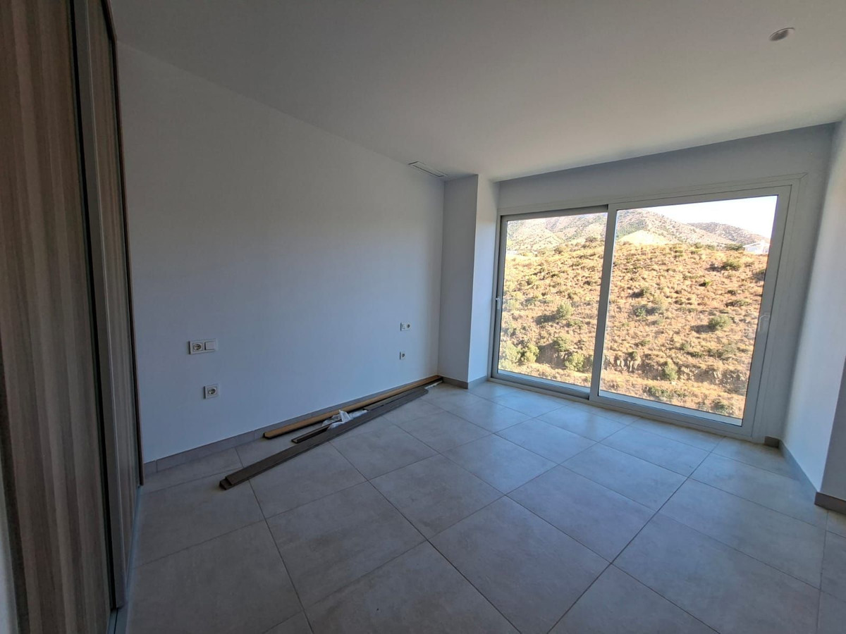 3 Bed Townhouse for sale in Fuengirola Costa Del Sol, Málaga, Spain