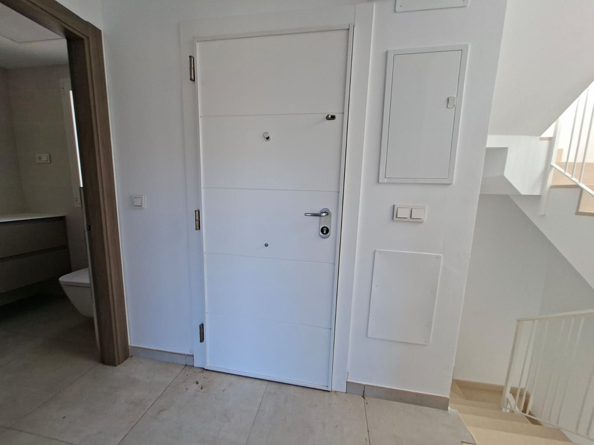 3 Bed Townhouse for sale in Fuengirola Costa Del Sol, Málaga, Spain